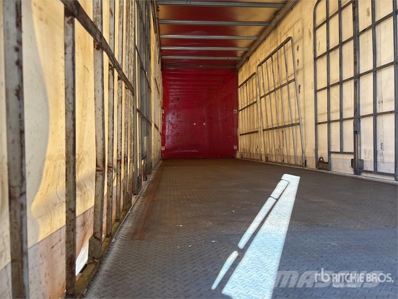 MaxiTrans 9.8 m Tri/A B-Double Lead Curtain Side Trailer Curtainsider trailers