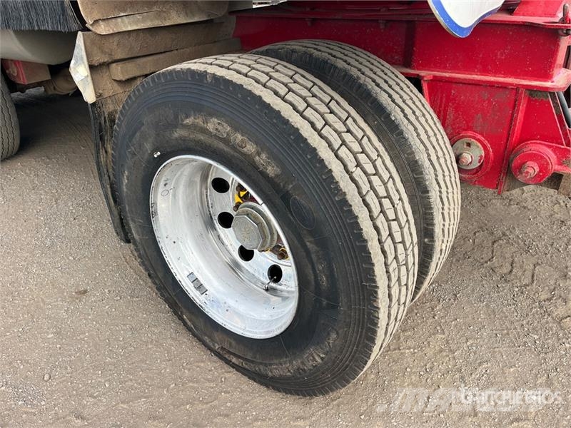 MaxiTrans Super Dog 5.9 m Tri/A End Dump Trailer Sora- ja kippiperävaunut