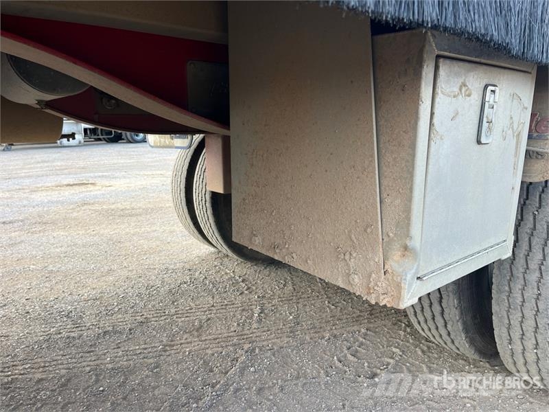 MaxiTrans Super Dog 5.9 m Tri/A End Dump Trailer Sora- ja kippiperävaunut
