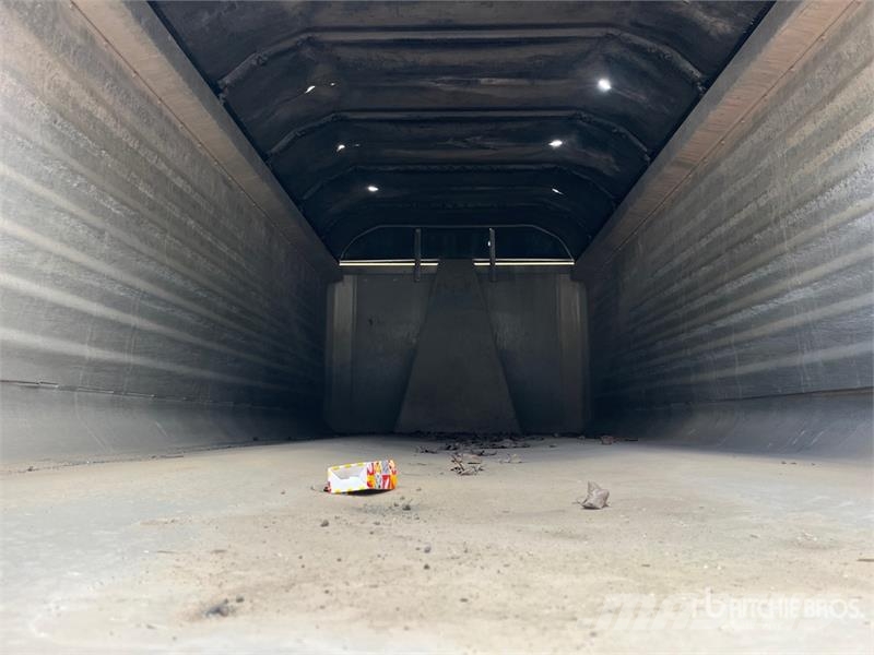 MaxiTrans Super Dog End Dump Trailer Sora- ja kippiperävaunut