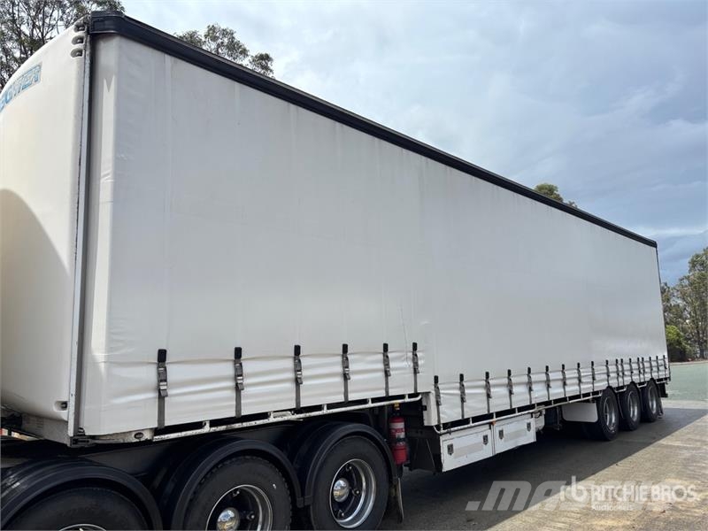 MaxiTrans Tri/A Lead Curtain Side Trailer Curtainsider trailers