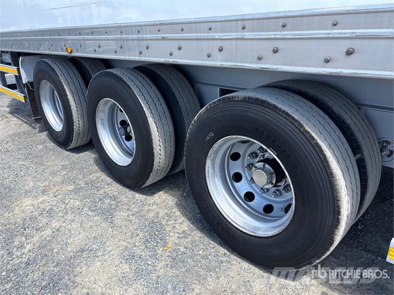 MaxiTrans Tri/A Refrigerated Trailer 保温半挂车