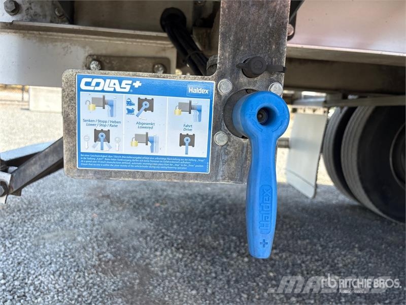 MaxiTrans Tri/A Refrigerated Trailer 保温半挂车