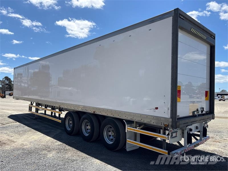 MaxiTrans Tri/A Refrigerated Trailer 保温半挂车