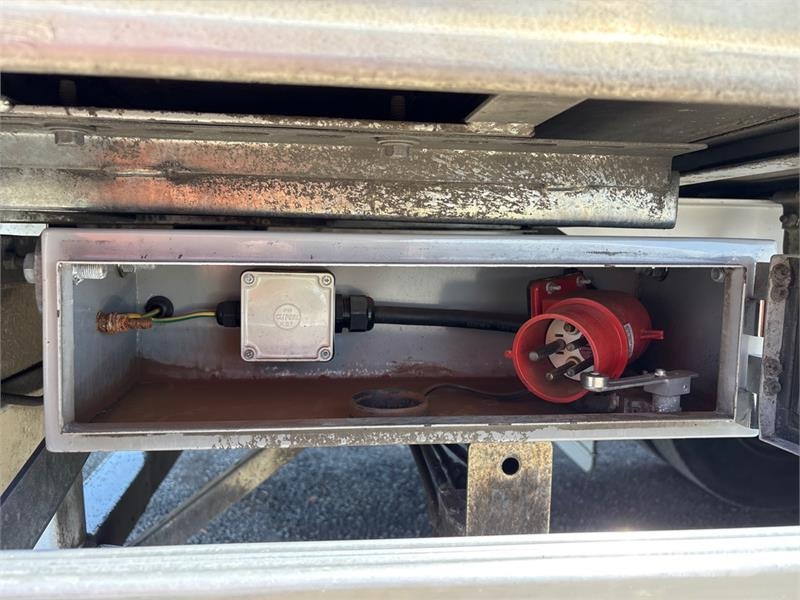 MaxiTrans Tri/A Refrigerated Trailer 保温半挂车