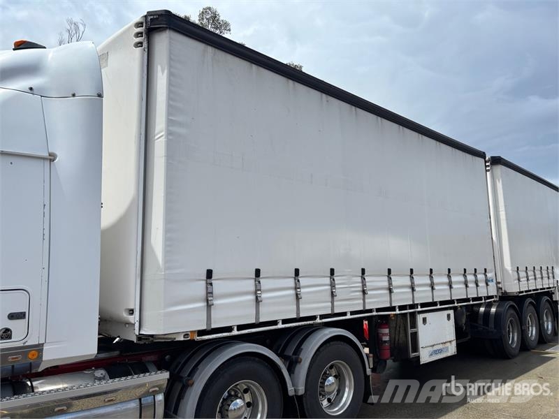 MaxiTrans Tri/A Step Deck Curtain Side Trailer Curtainsider trailers