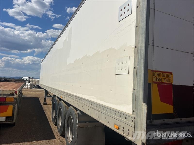 MaxiTrans Tri/A Van Trailer Box Trailers