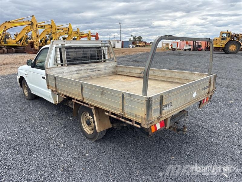 Mazda Bravo B25 4x2 Pickup Drugi
