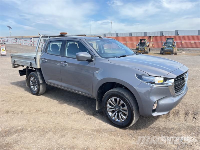 Mazda BT-50 Outro