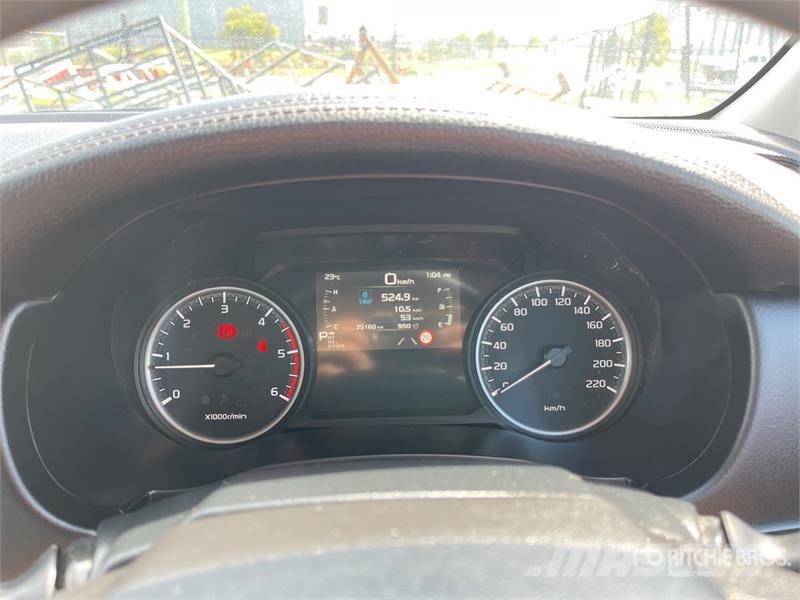 Mazda BT-50 Outro