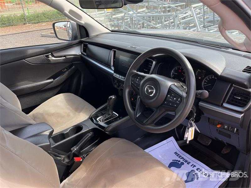 Mazda BT-50 Outro