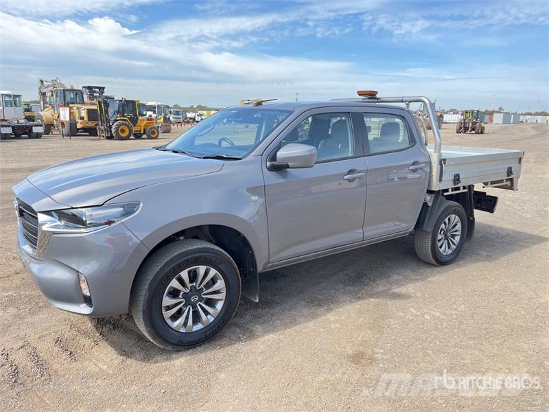 Mazda BT-50 Outro
