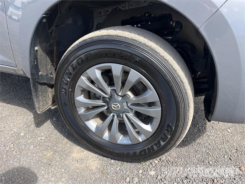 Mazda BT-50 Outro