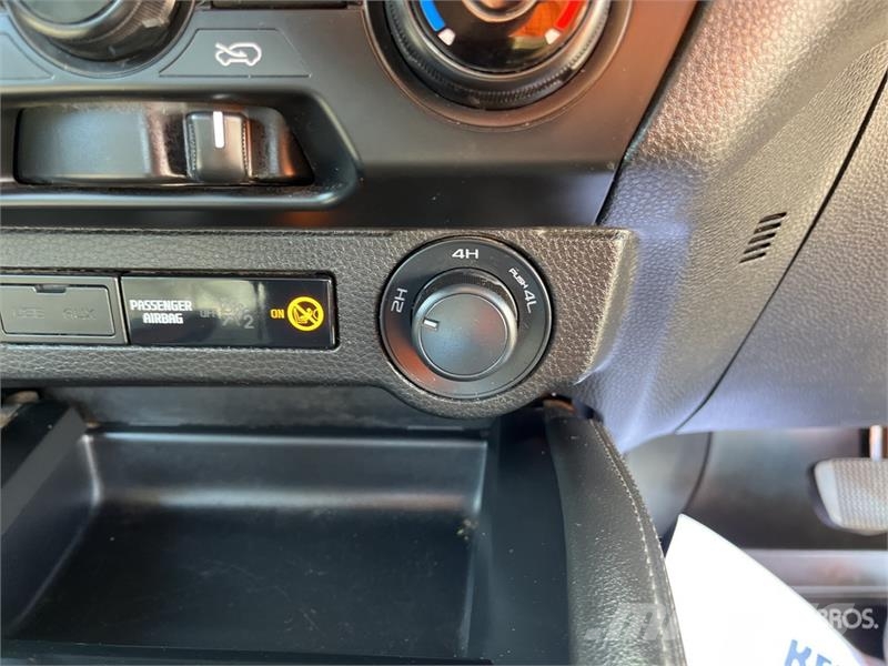 Mazda BT-50 Outro