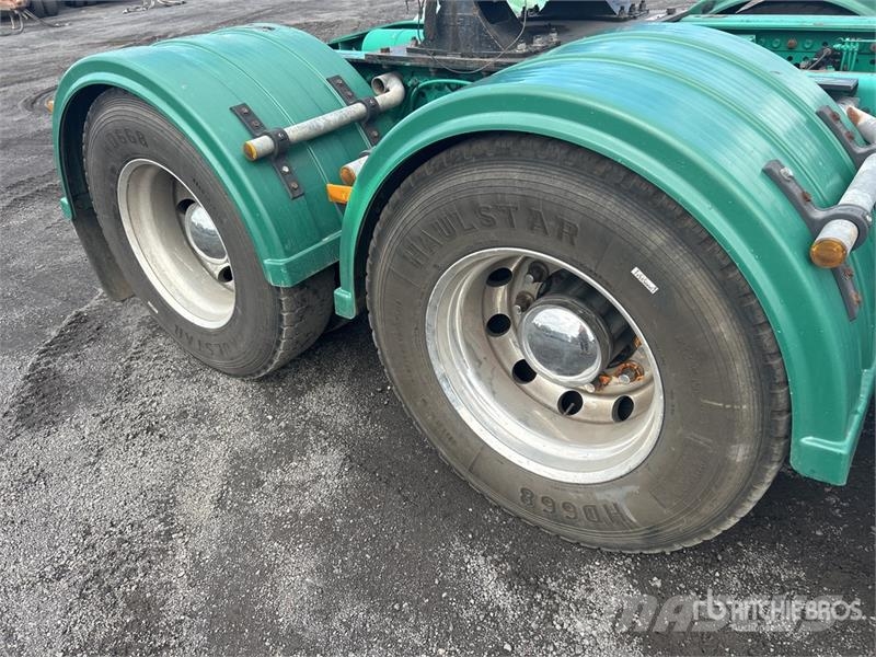 Mercedes-Benz 2653 6x4 T/A Sleeper Truck Tractor Nyergesvontatók
