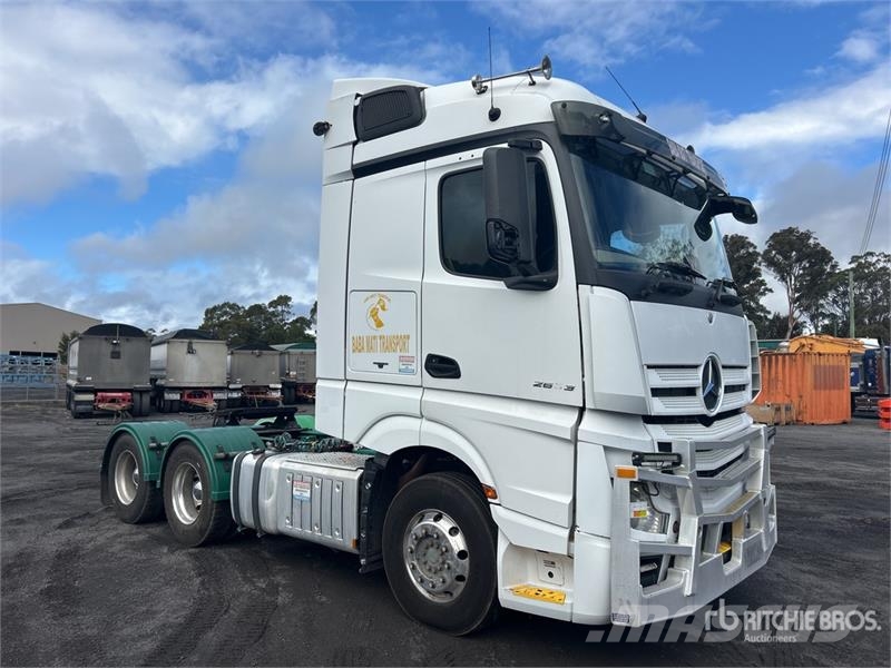 Mercedes-Benz 2653 6x4 T/A Sleeper Truck Tractor Nyergesvontatók
