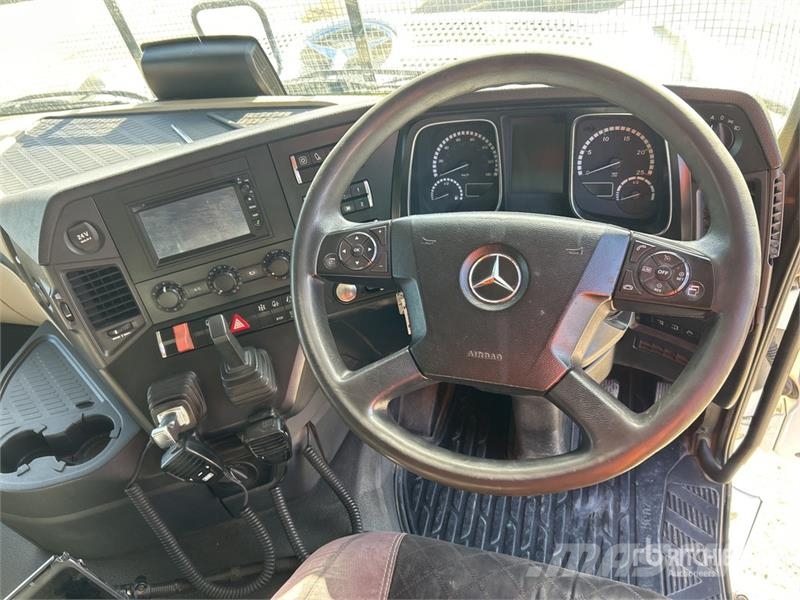 Mercedes-Benz Actros 2653 6x4 T/A Dump Truck Pašizgāzējs