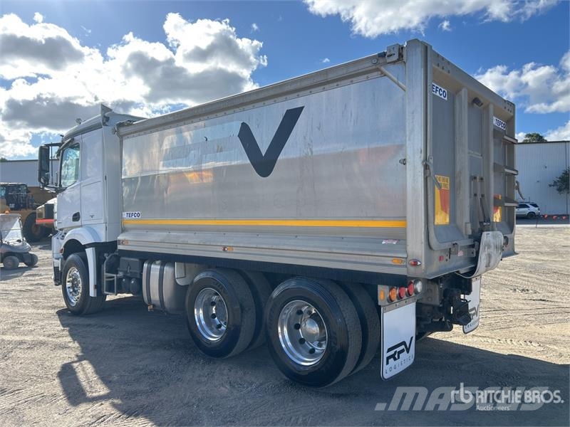 Mercedes-Benz Actros 2653 6x4 T/A Dump Truck Pašizgāzējs