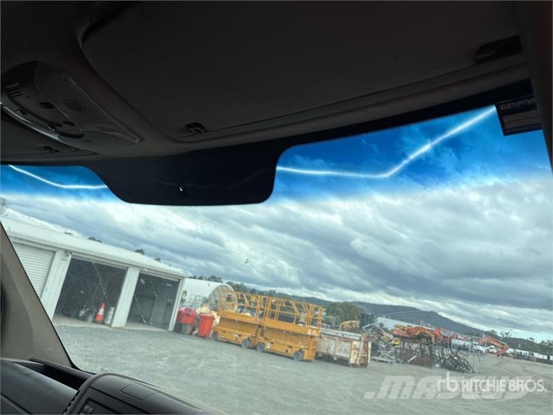 Mercedes-Benz Sprinter 4x2 Van Truck Tovornjaki zabojniki