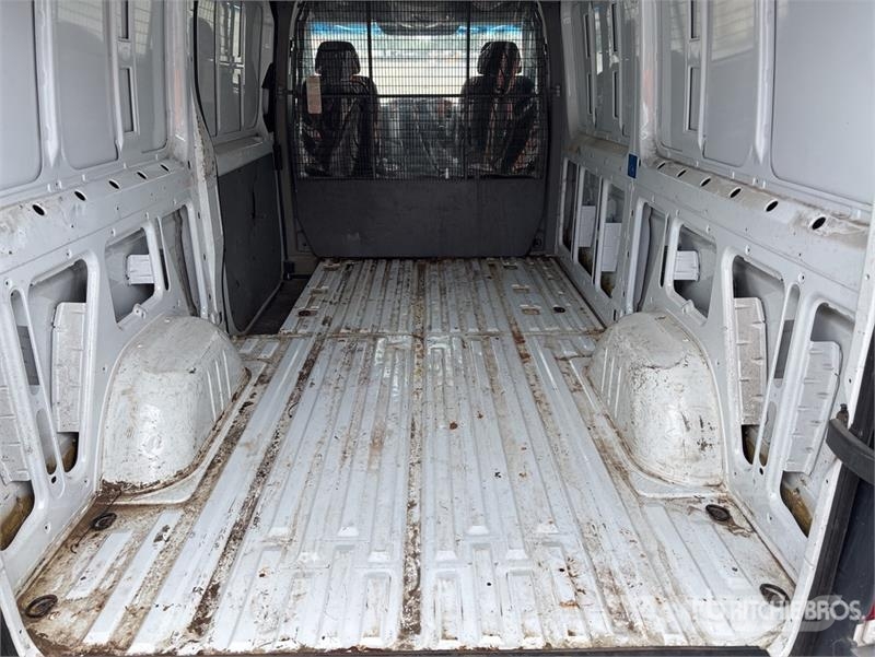 Mercedes-Benz Sprinter 4x2 Van Truck Tovornjaki zabojniki
