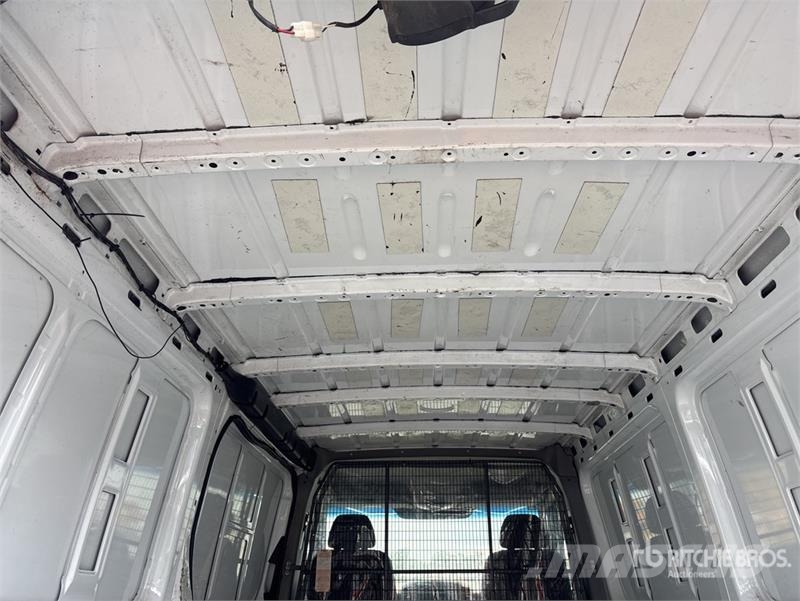 Mercedes-Benz Sprinter 4x2 Van Truck Tovornjaki zabojniki