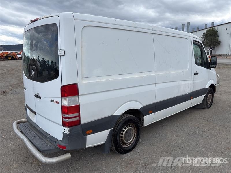 Mercedes-Benz Sprinter 4x2 Van Truck Tovornjaki zabojniki