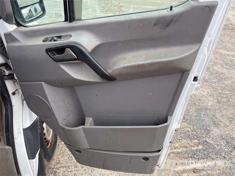 Mercedes-Benz Sprinter 4x2 Van Truck Tovornjaki zabojniki