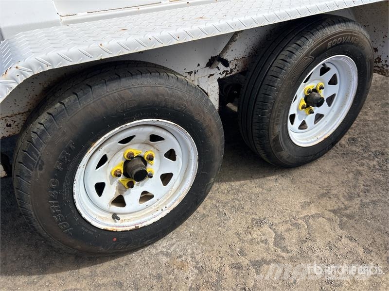 Metal Vision T/A Fuel Trailer Прицепы-цистерны