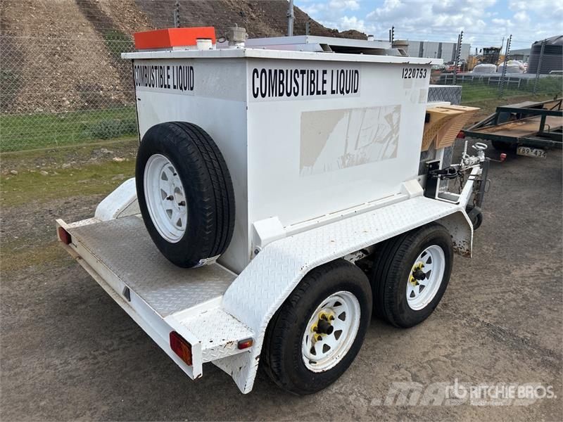 Metal Vision T/A Fuel Trailer Прицепы-цистерны