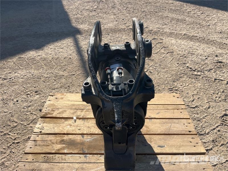 Miller Hydraulic Tilting Excavator Hitch (Unused) - Fits  Ďalšie poľnohospodárske stroje