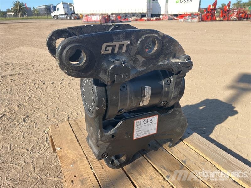 Miller Hydraulic Tilting Excavator Hitch (Unused) - Fits  Ďalšie poľnohospodárske stroje