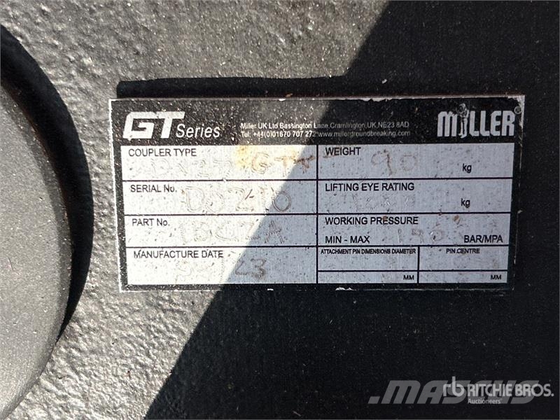 Miller Hydraulic Tilting Excavator Coupler (Unused) Quick connectors