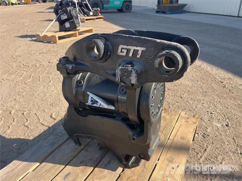 Miller Hydraulic Tilting Excavator Hitch (Unused) - Fits  Ďalšie poľnohospodárske stroje
