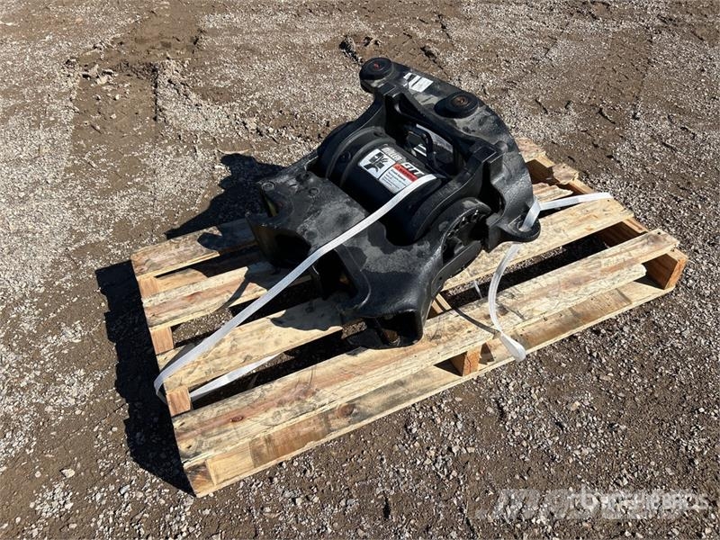 Miller Hydraulic Tilting Excavator Coupler (Unused) Quick connectors