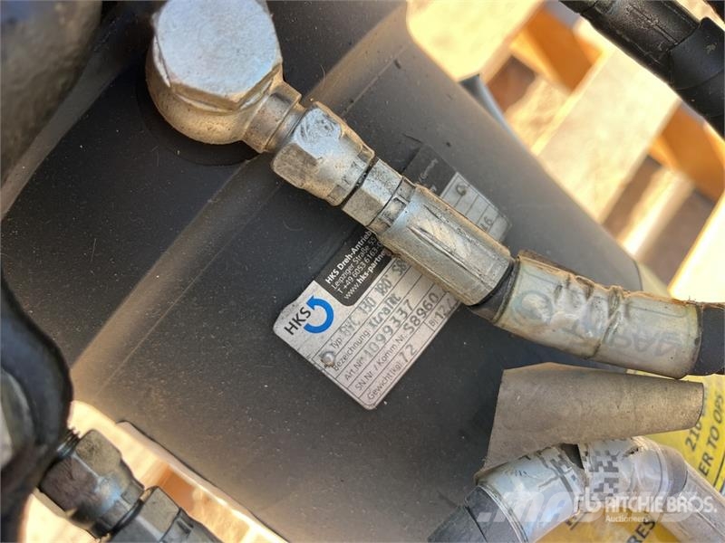 Miller Hydraulic Tilting Excavator Hitch (Unused) - Fits Ďalšie poľnohospodárske stroje