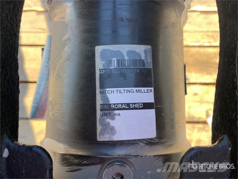 Miller Hydraulic Tilting Excavator Hitch (Unused) - Fits  Ďalšie poľnohospodárske stroje