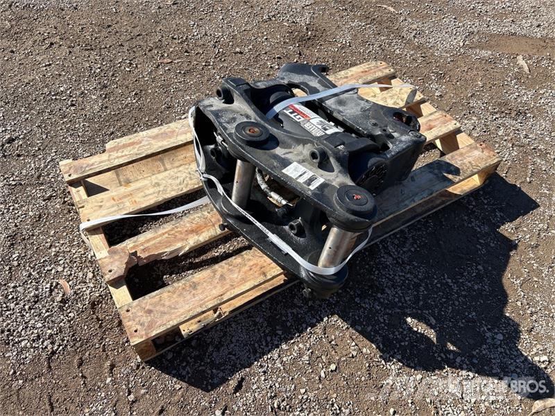 Miller Hydraulic Tilting Excavator Coupler (Unused) Quick connectors