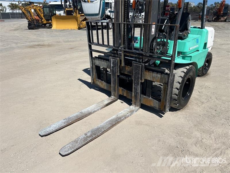 Mitsubishi FG50KT 5000 kg Forklift Інше