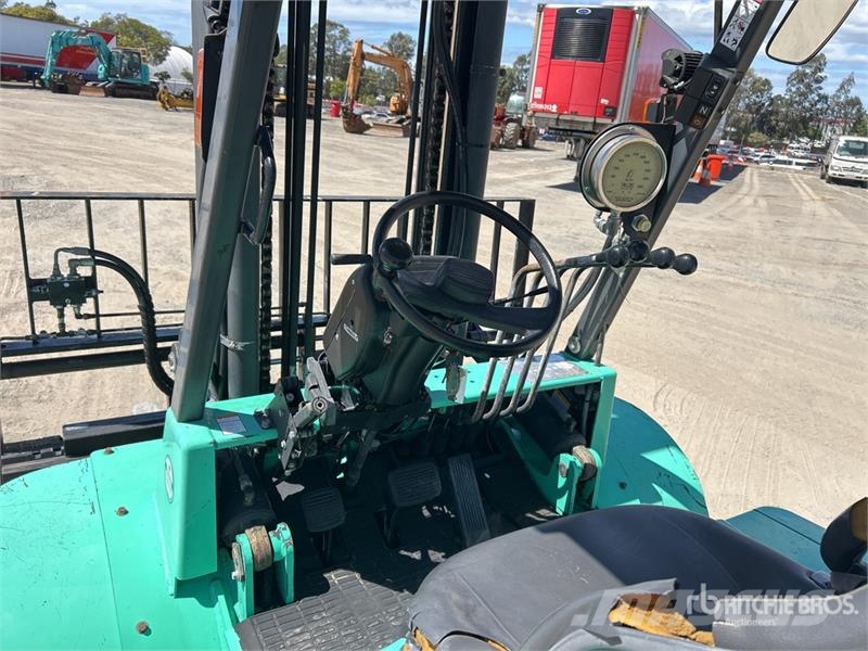 Mitsubishi FG50KT 5000 kg Forklift Інше