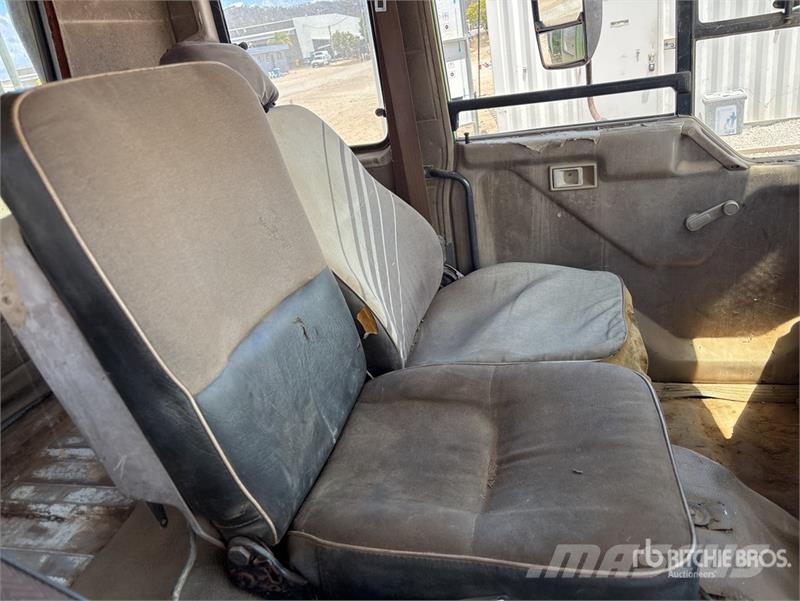 Mitsubishi FK417F20A S/A Dump Truck Camion benne
