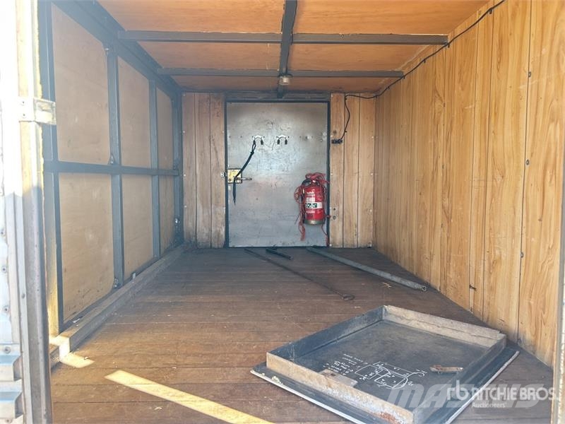 Mitsubishi FM515 4x2 Crew Cab Livestock Truck Citi
