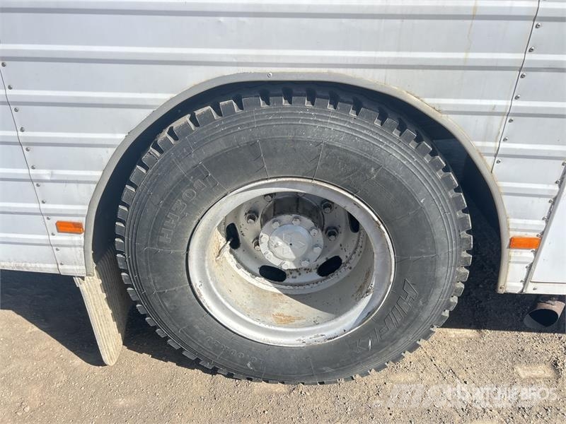 Mitsubishi FM515 4x2 Crew Cab Livestock Truck Citi