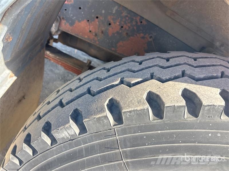 Mitsubishi FM515 4x2 Crew Cab Livestock Truck Citi