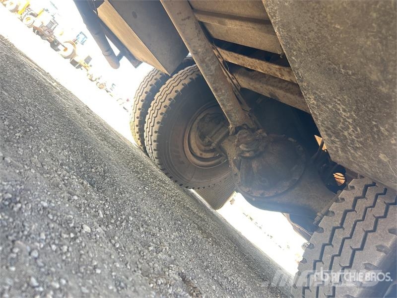 Mitsubishi FM515 4x2 Crew Cab Livestock Truck Citi