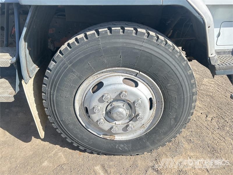 Mitsubishi FM515 4x2 Crew Cab Livestock Truck Citi