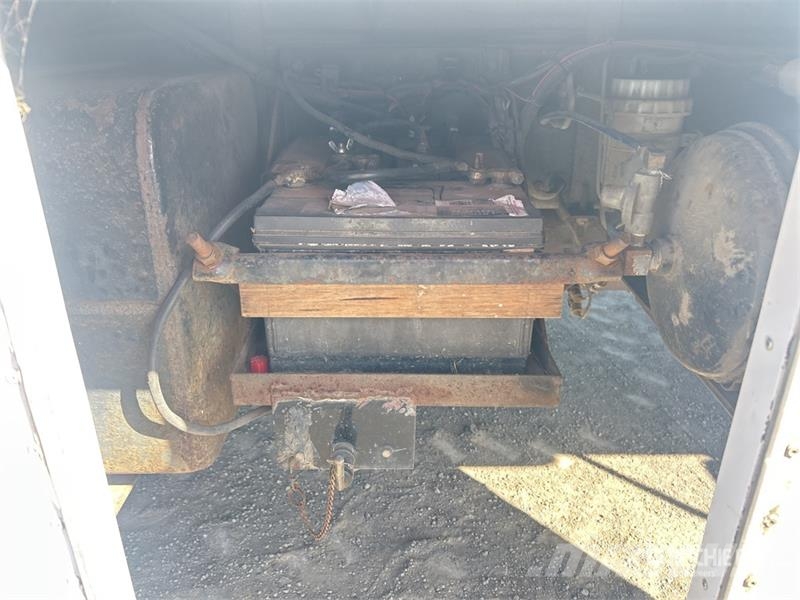 Mitsubishi FM515 4x2 Crew Cab Livestock Truck Citi