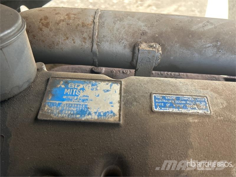 Mitsubishi FM515 4x2 Crew Cab Livestock Truck Citi