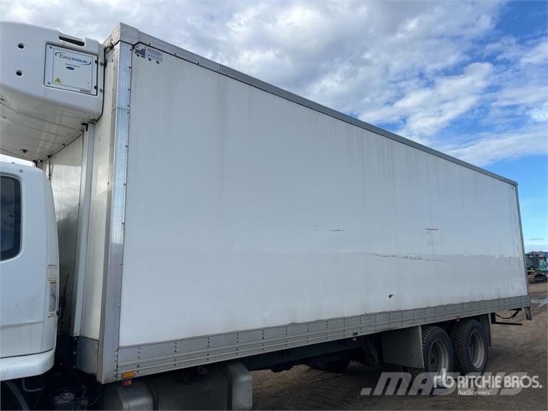 Mitsubishi FN600 6x2 Refrigerated Truck شاحنات بدرجة حرارة قابلة للضبط