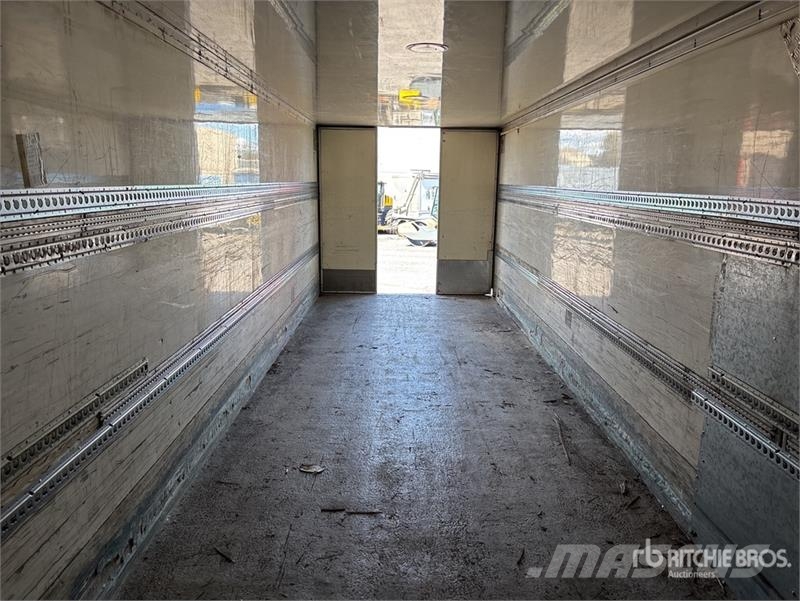 Mitsubishi FN600 6x2 Refrigerated Truck Temperature controlled trucks
