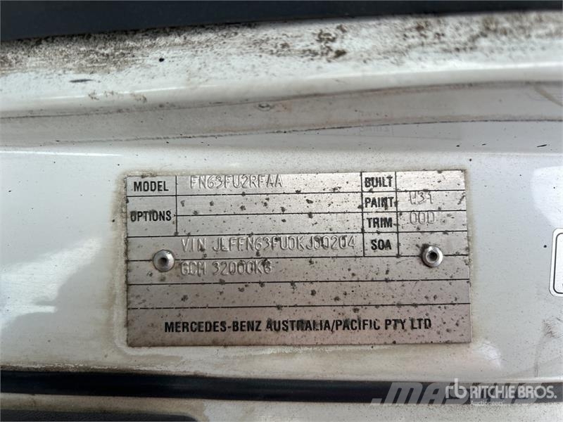 Mitsubishi FN600 6x2 Refrigerated Truck شاحنات بدرجة حرارة قابلة للضبط